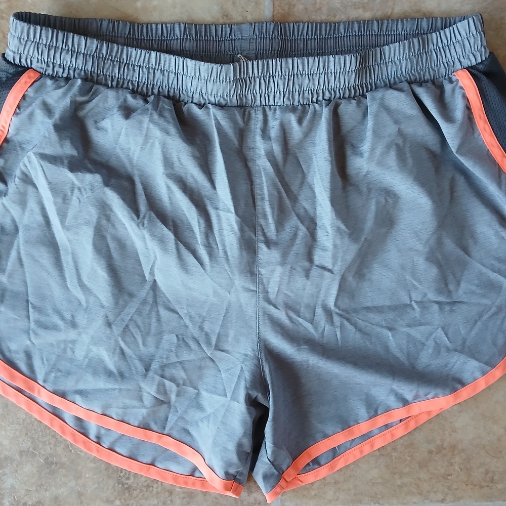 Under Armour Orange and Gray Athletic Shorts Lightweight Quick-Dry